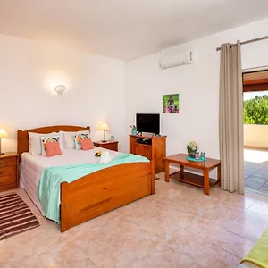 Apartment Casa Brito, By Algarveblossom, Boliqueime